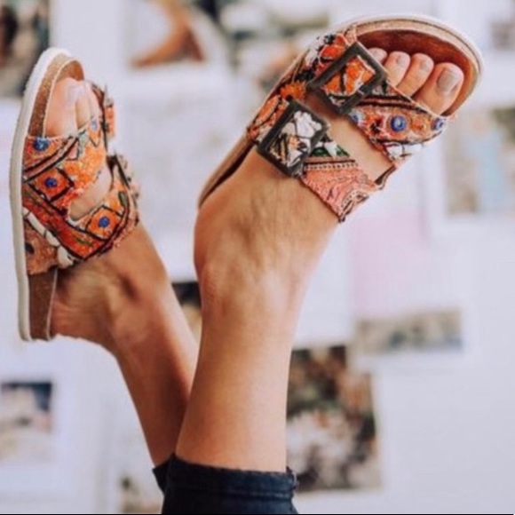 Free People Shoes - 🆕⭐️Free People Bali Footbed Slide sandals